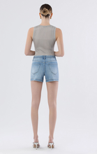 Load image into Gallery viewer, High Rise Seamless Waist Denim Shorts