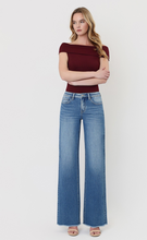 Load image into Gallery viewer, Mid Rise Raw Hem Denim