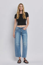 Load image into Gallery viewer, High RIse Dart Fit Barrel Jeans - Medium Wash
