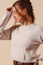 Load image into Gallery viewer, Checkered Pattern Round Neck Sqeater - Mauve
