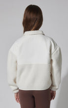 Load image into Gallery viewer, Cozy Sherpa Jacket White - Youth
