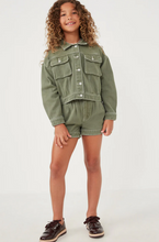 Load image into Gallery viewer, +Washed Cargo Pocket Denim Jacket Oilve - Youth
