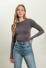 Load image into Gallery viewer, Fitted Round Neck Long Sleeve - Grey
