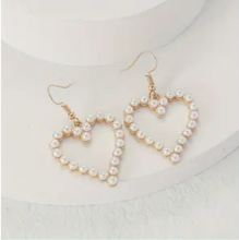 Load image into Gallery viewer, Pearl Heart Dangle Earrings
