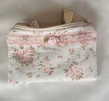 Load image into Gallery viewer, Floral Lace Zipper Wallet
