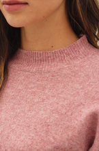 Load image into Gallery viewer, Cozy Lightweight Classic Sweater - Rose