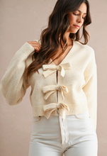 Load image into Gallery viewer, Reversible Ribbon Bow Knit Sweater - Cream