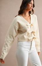 Load image into Gallery viewer, Reversible Ribbon Bow Knit Sweater - Cream