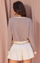 Load image into Gallery viewer, Scallop Hem Lightweight Texture Knit - Natural/Brown