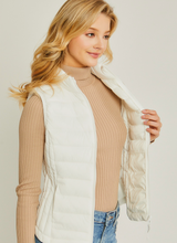 Load image into Gallery viewer, Lightweight Thermal Puffer Vest - White